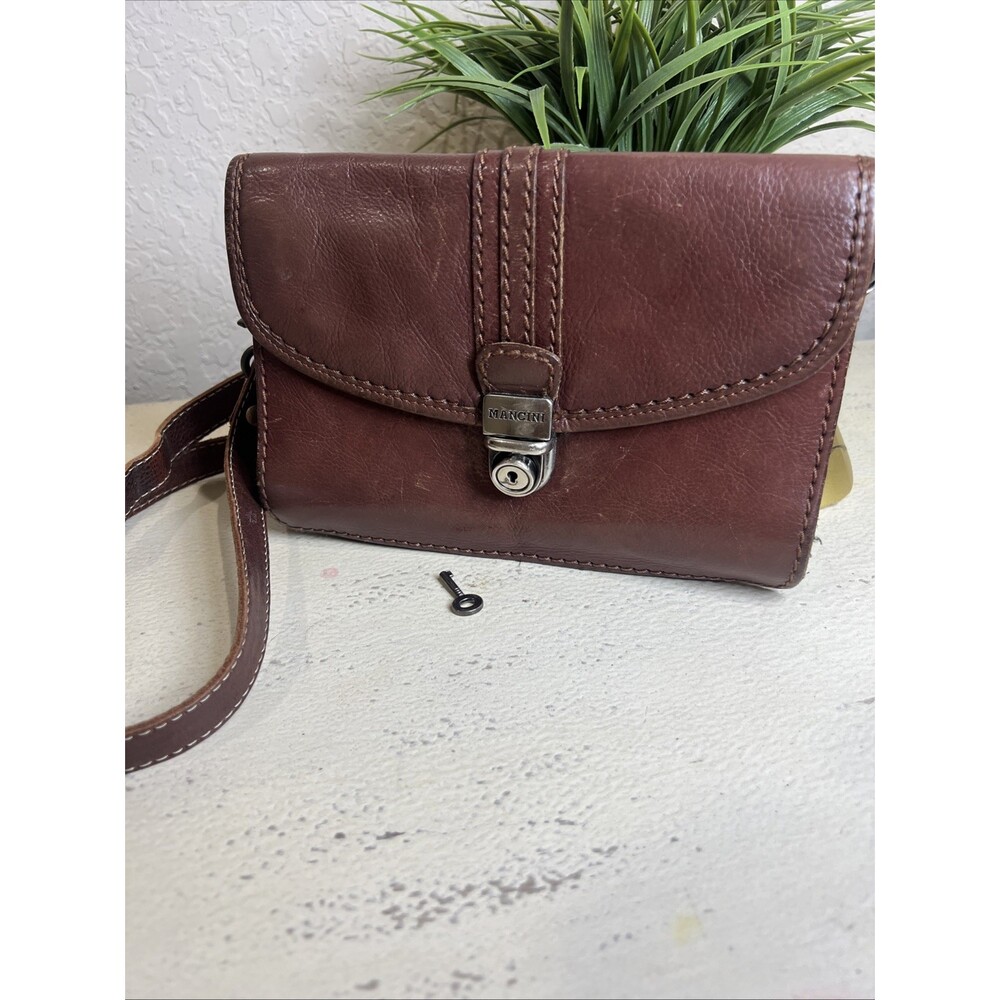 Vintage Mancini Leather Envelope Style Leather Crossbody Handbag With Lock/Key